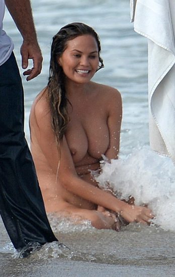Chrissy Teigen sexy and topless