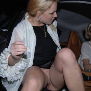 britney spears spreads her pussy while getting out of car