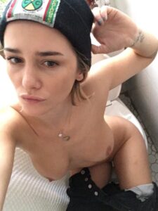 Fappening Girl Addison Timlin Showing Her 100% Naked Body in HQ