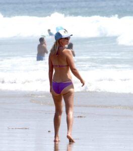 Underrated Actress Ali Larter Displaying Her Fit MILF Body in a Purple Bikini